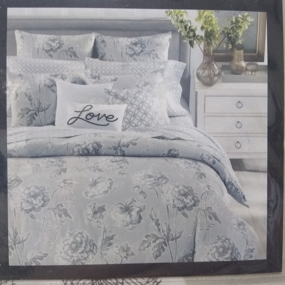 Charter Club Damask Designs Comforter Cover Set - Gray and White - Picture 3 of 14